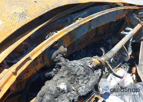 2001 Toyota Camry Ce z USA, uszkodzony, nr VIN 4T1BG22K51U869231